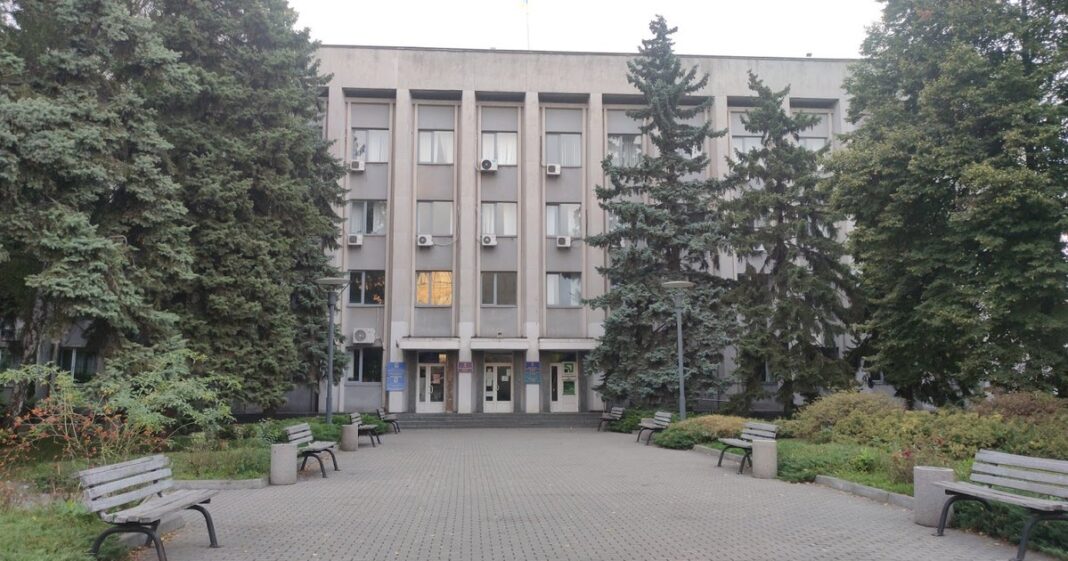 Здание: Миграционная служба в Днепре